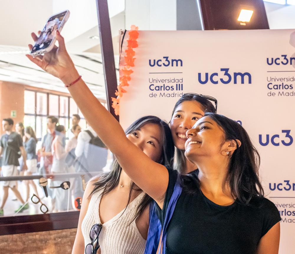 Fotografía de algunos estudiantes del Campus de Leganés